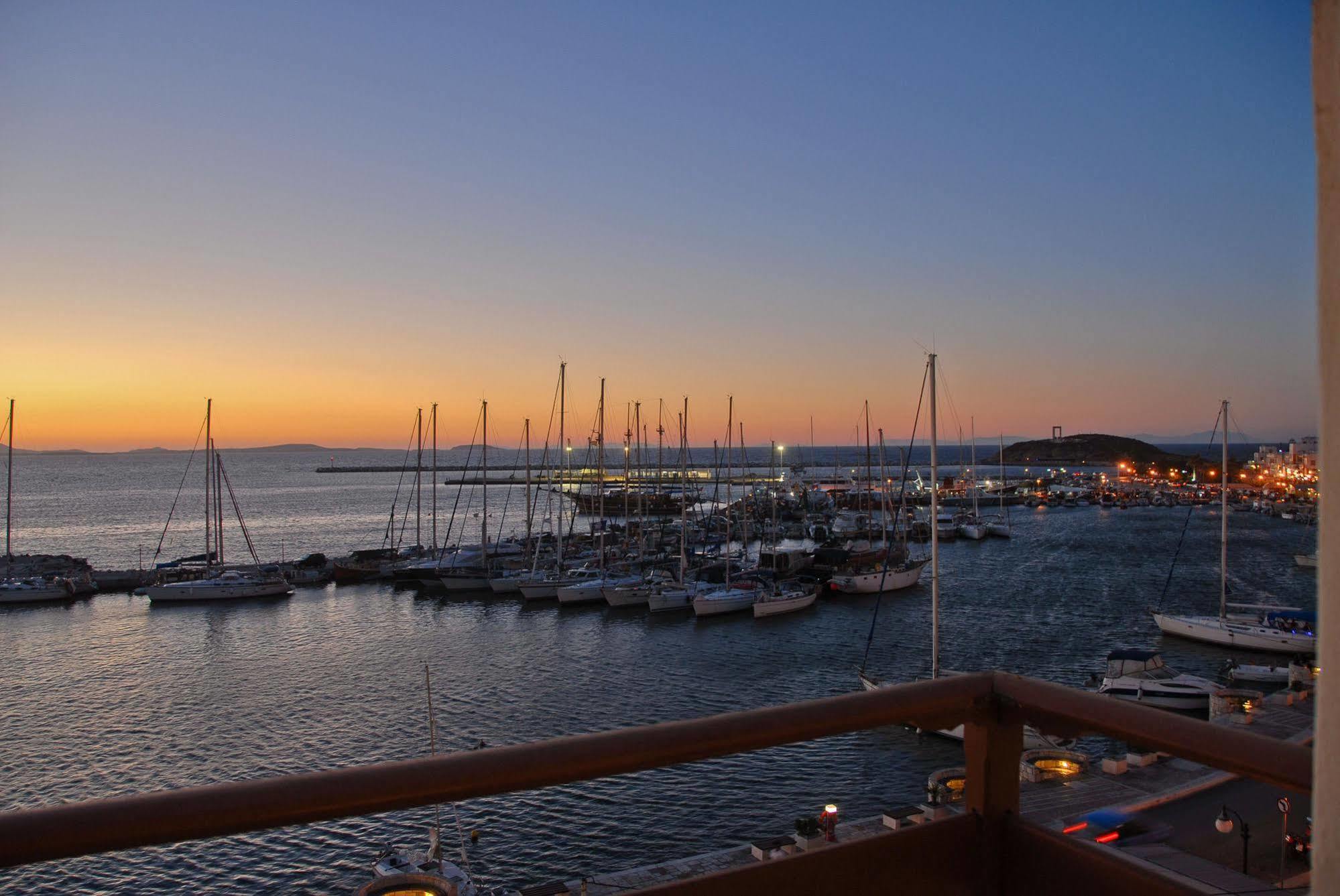 Hotel Coronis Naxos City Esterno foto